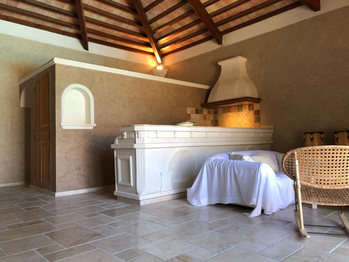 Le Pool House - Private Jacuzzi - Mas Des Sous Bois Hotel Ventabren Buitenkant foto