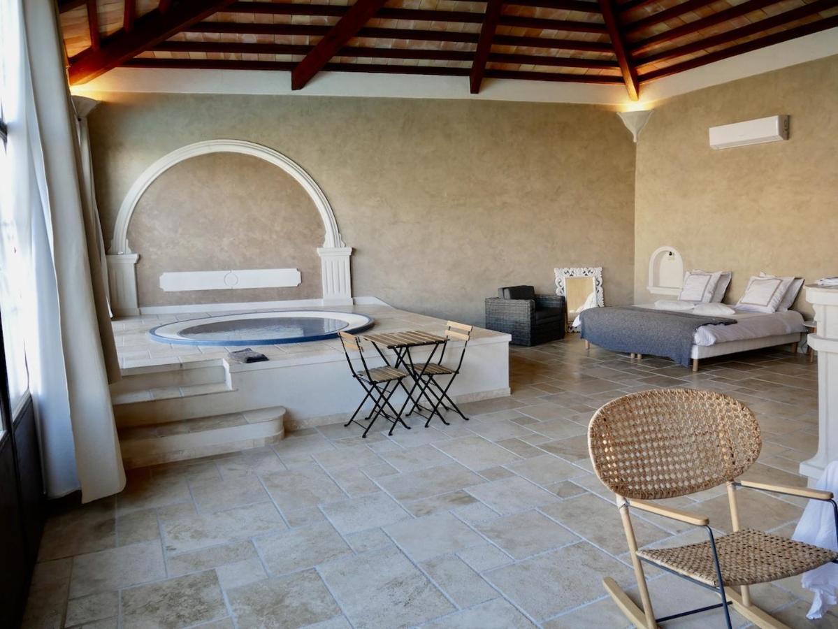 Le Pool House - Private Jacuzzi - Mas Des Sous Bois Hotel Ventabren Buitenkant foto